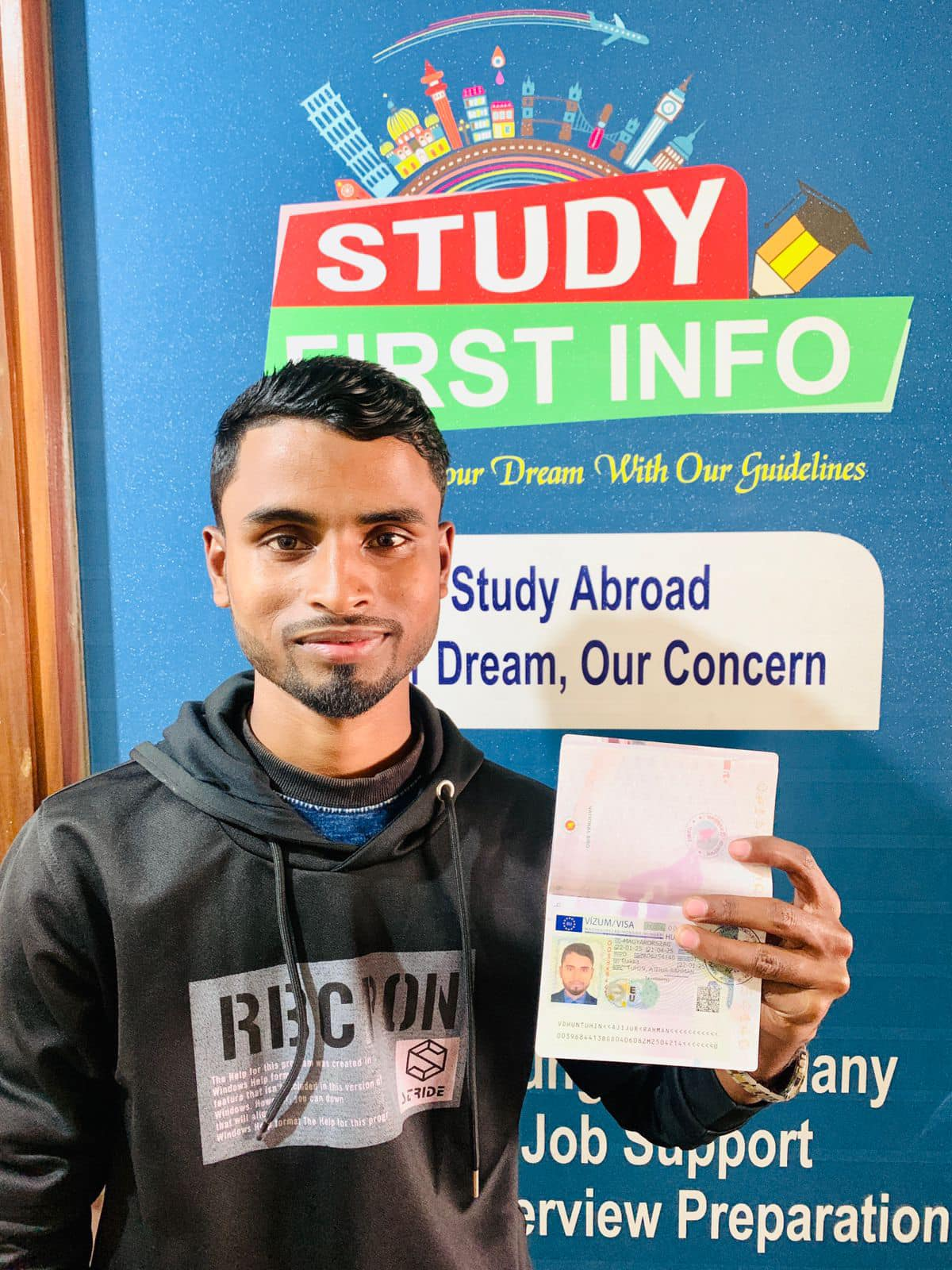 Rizwan Ahmed, Student in Italy